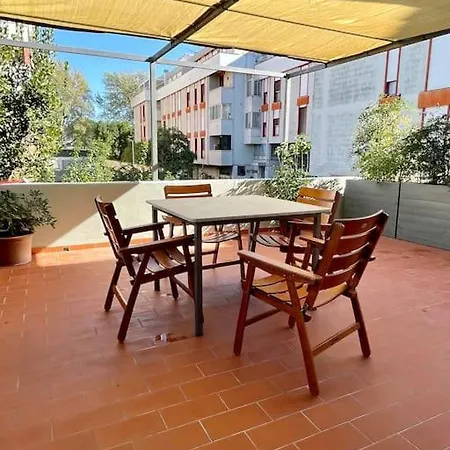 Lejlighed Con Terrazza E Parcheggio Privato Pontedera