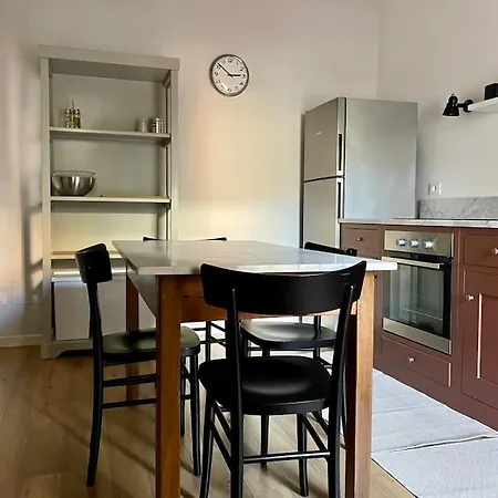 Con Terrazza E Parcheggio Privato アパート ポンテデーラ