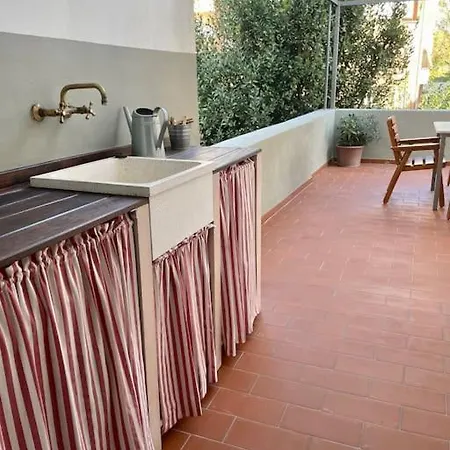 Con Terrazza E Parcheggio Privato ポンテデーラ