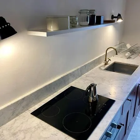 Con Terrazza E Parcheggio Privato アパート ポンテデーラ