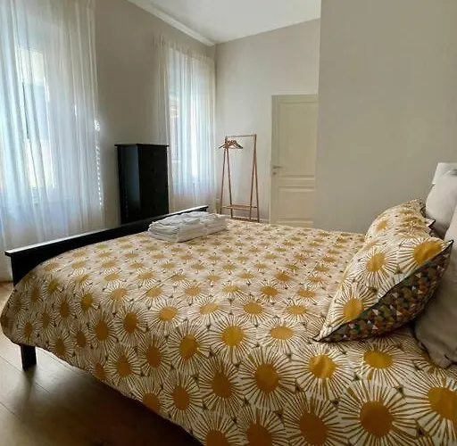 Apartamento Con Terrazza E Parcheggio Privato *